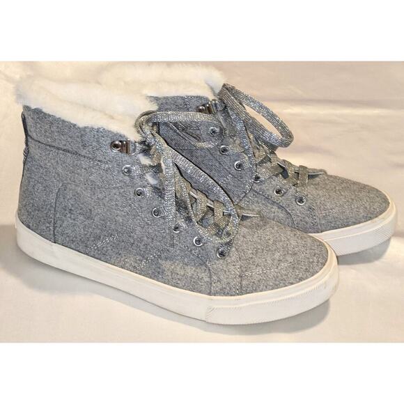 Old Navy Women's Gray Felt High Top Shoes Booties Lace Up Size 7 Faux Fur Trim - Picture 2 of 9